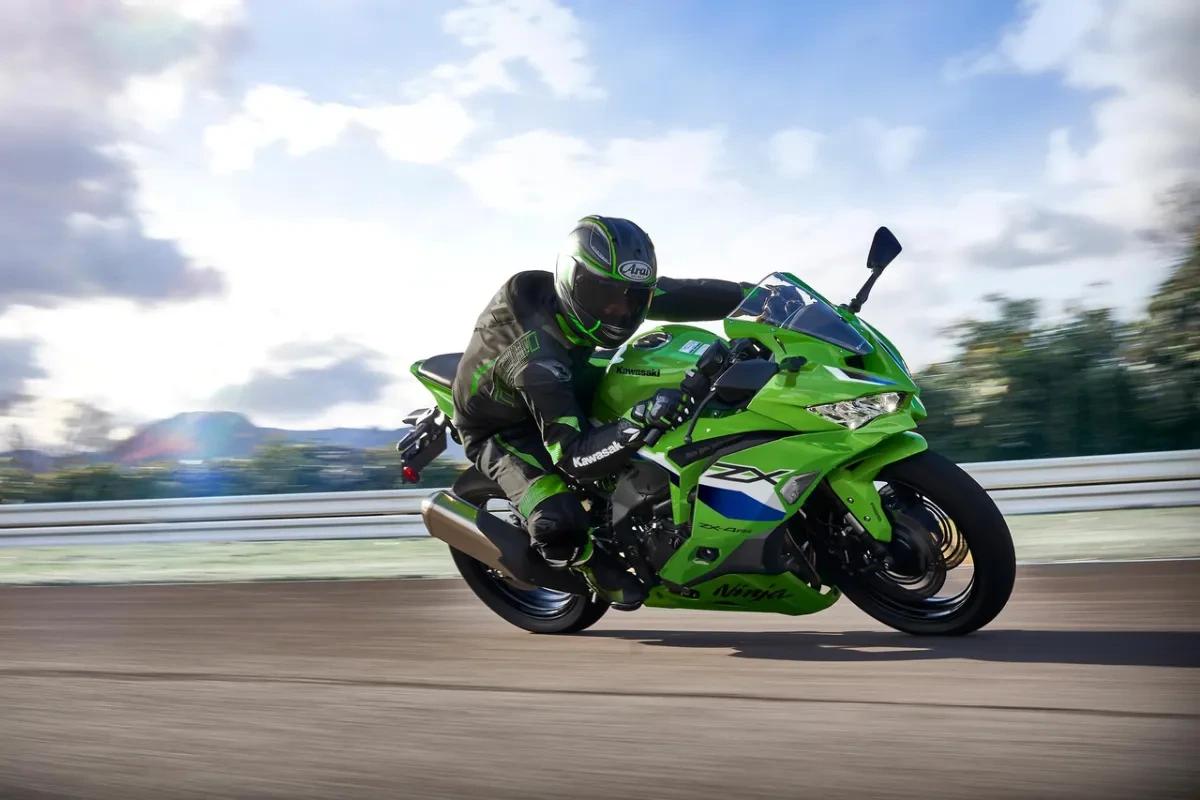نینجا ZX-4R