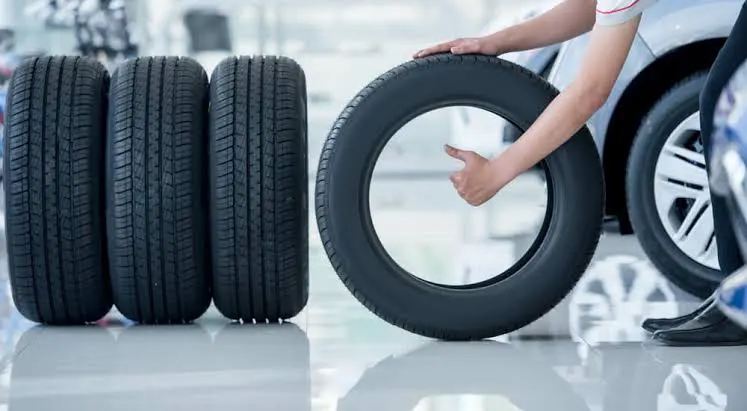 چه چیزهایی عمر لاستیک را کوتاه میکنند؟